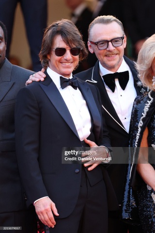 Thảm đỏ Cannes 2025: Tom Cruise phong độ và điển trai giữa dàn mỹ nhân - 1