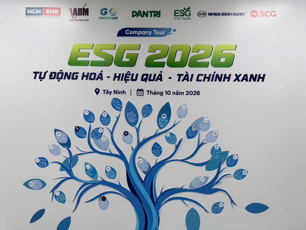 Cây dấu ấn tại sự kiện, nơi các doanh nghiệp có thể viết những điều cảm nhận về ESG Company Tour (Ảnh: Trương Khởi).Cây dấu ấn tại sự kiện, nơi các doanh nghiệp có thể viết những điều cảm nhận về ESG Company Tour (Ảnh: Trương Khởi).