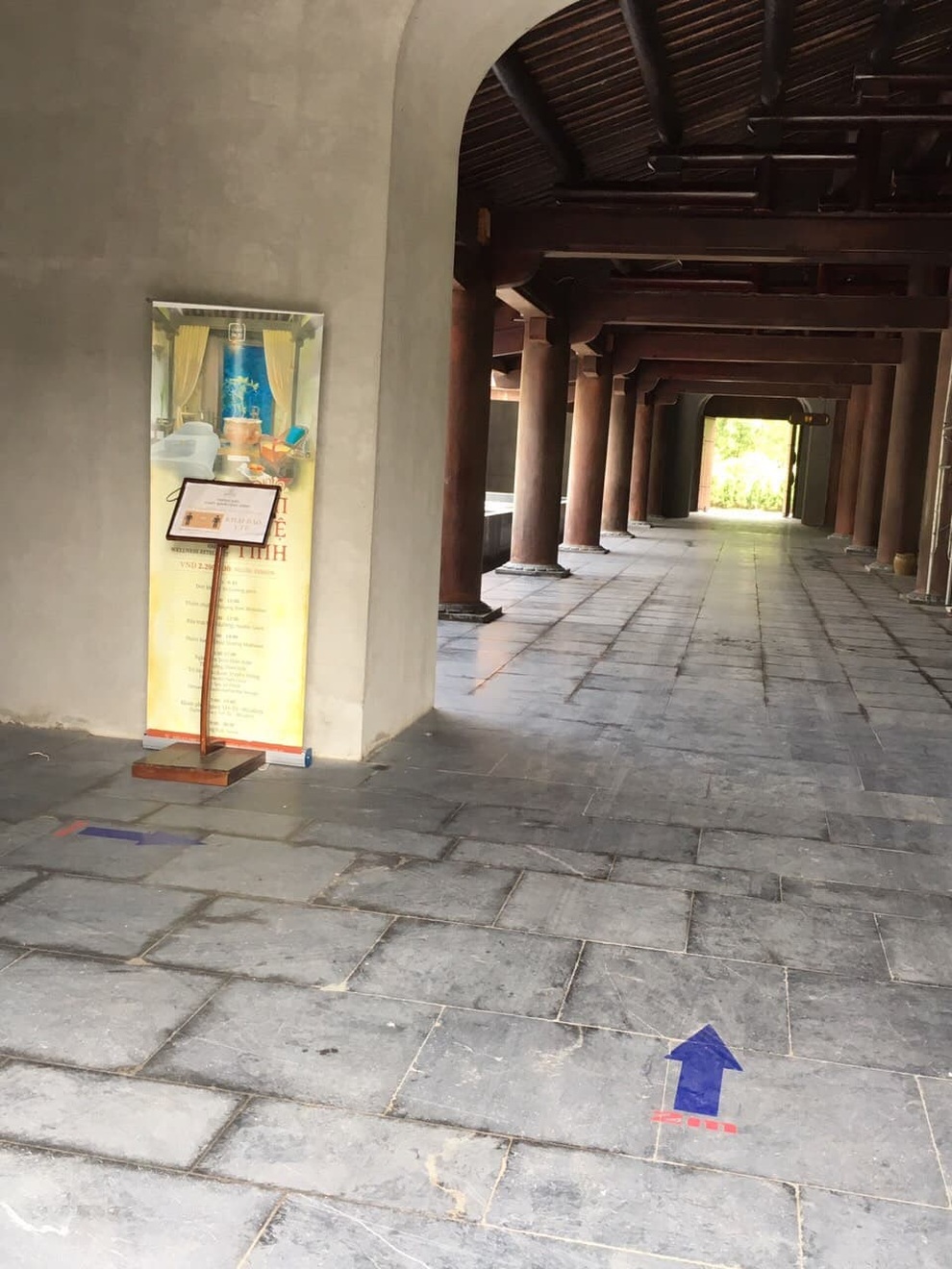 Du lịch được hoạt động trở lại nhưng khách vẫn vắng hoe - 7 Du lịch được hoạt động trở lại nhưng khách vẫn vắng hoe - 7