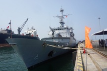 Tàu tuần dương Hải quân Pháp cập cảng Đà Nẵng