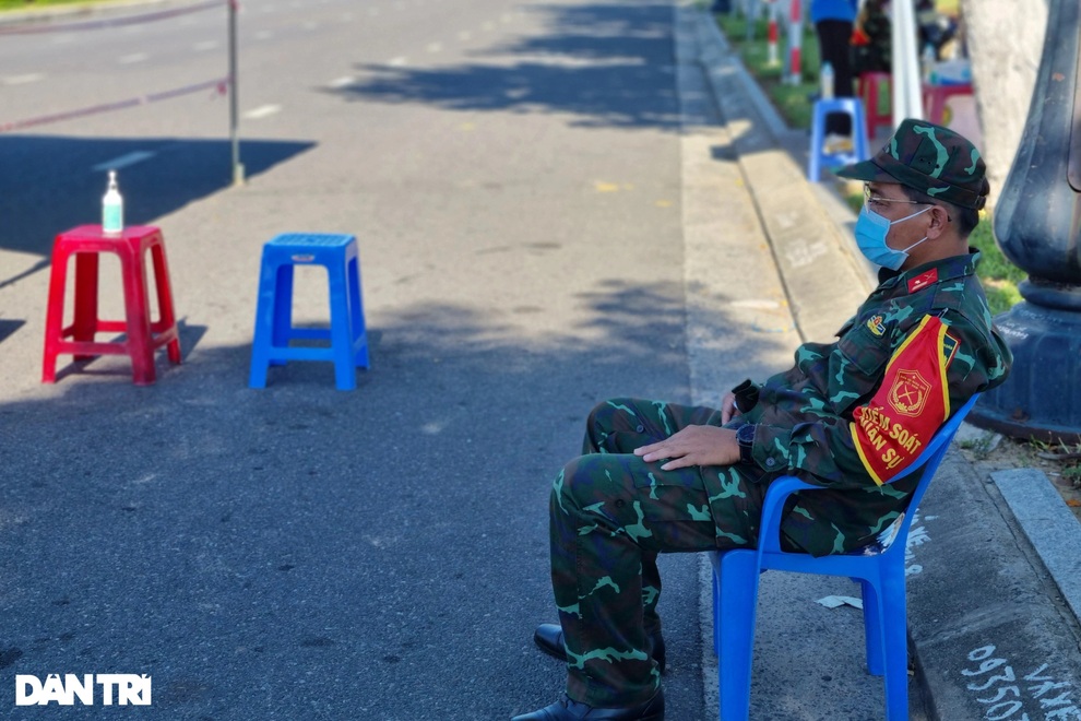 Hình ảnh Đà Nẵng ngày đầu ai ở đâu ở yên đó - 2 Hình ảnh Đà Nẵng ngày đầu ai ở đâu ở yên đó - 2