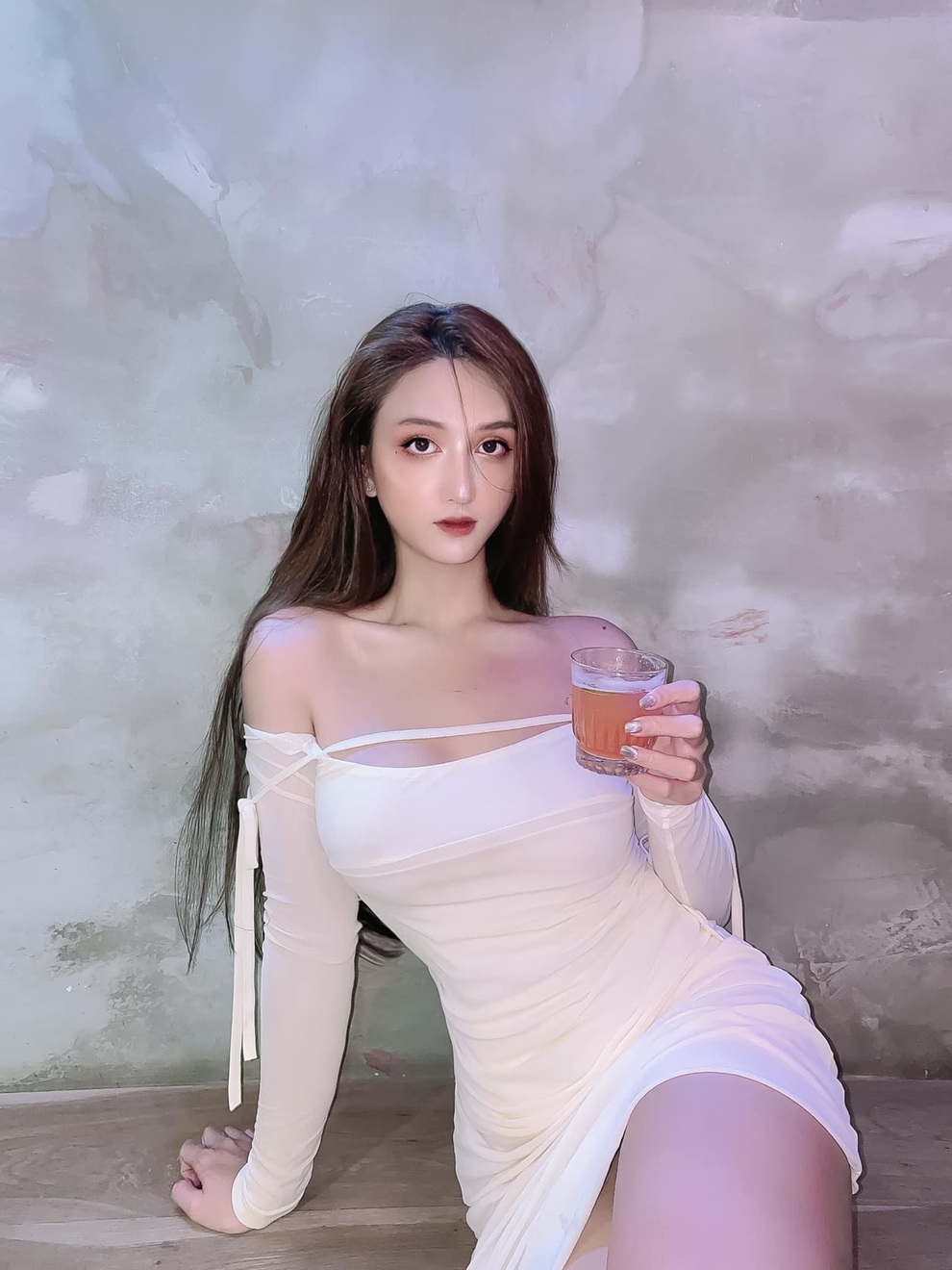 Đứng hình trước thân hình sexy hết cỡ của hot girl chuyển giới Hoàng Học - 5 Đứng hình trước thân hình sexy hết cỡ của hot girl chuyển giới Hoàng Học - 5