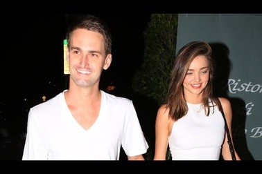 Miranda Kerr và chồng đi ăn tối