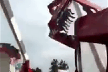 Mỹ: Đu quay ở hội chợ văng khỏi trục, 1 người chết