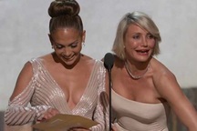 Những giây phút đáng nhớ tại lễ trao giải Oscar 2012