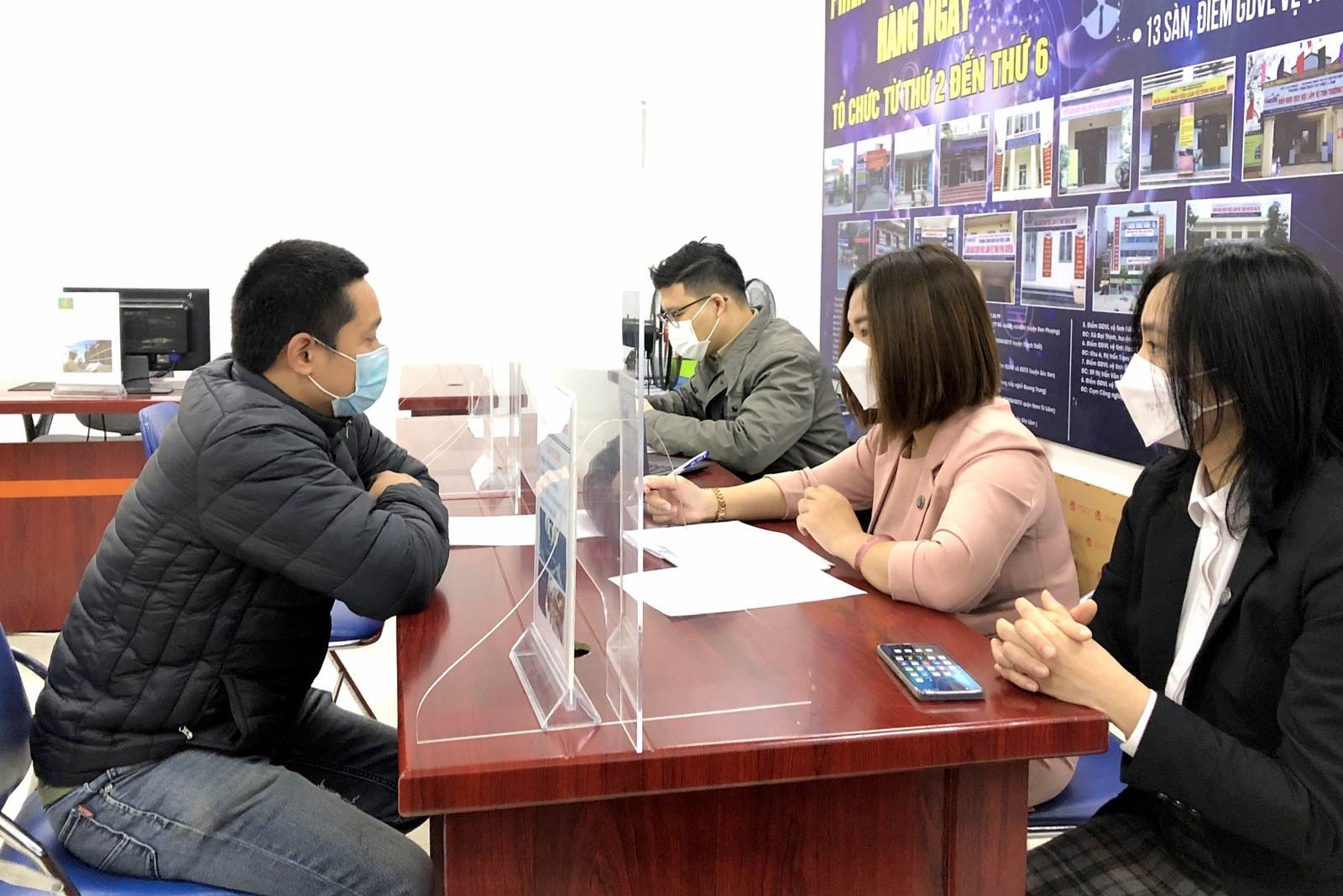 Chuyện chọn việc của người lao động giữa thời xăng tăng, giá cả leo thang - 7 Chuyện chọn việc của người lao động giữa thời xăng tăng, giá cả leo thang - 7