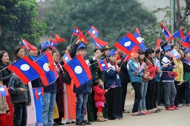 Việt Nam liên tục thâm hụt thương mại với Lào