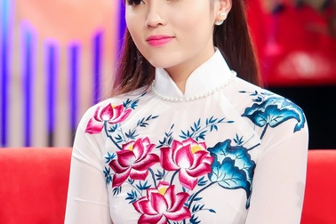 Hoa Hậu Kỳ Duyên đồng hành cùng Tết An Bình 2016