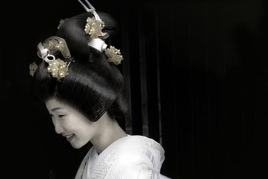 “Mốt” cưới chạy ở Nhật