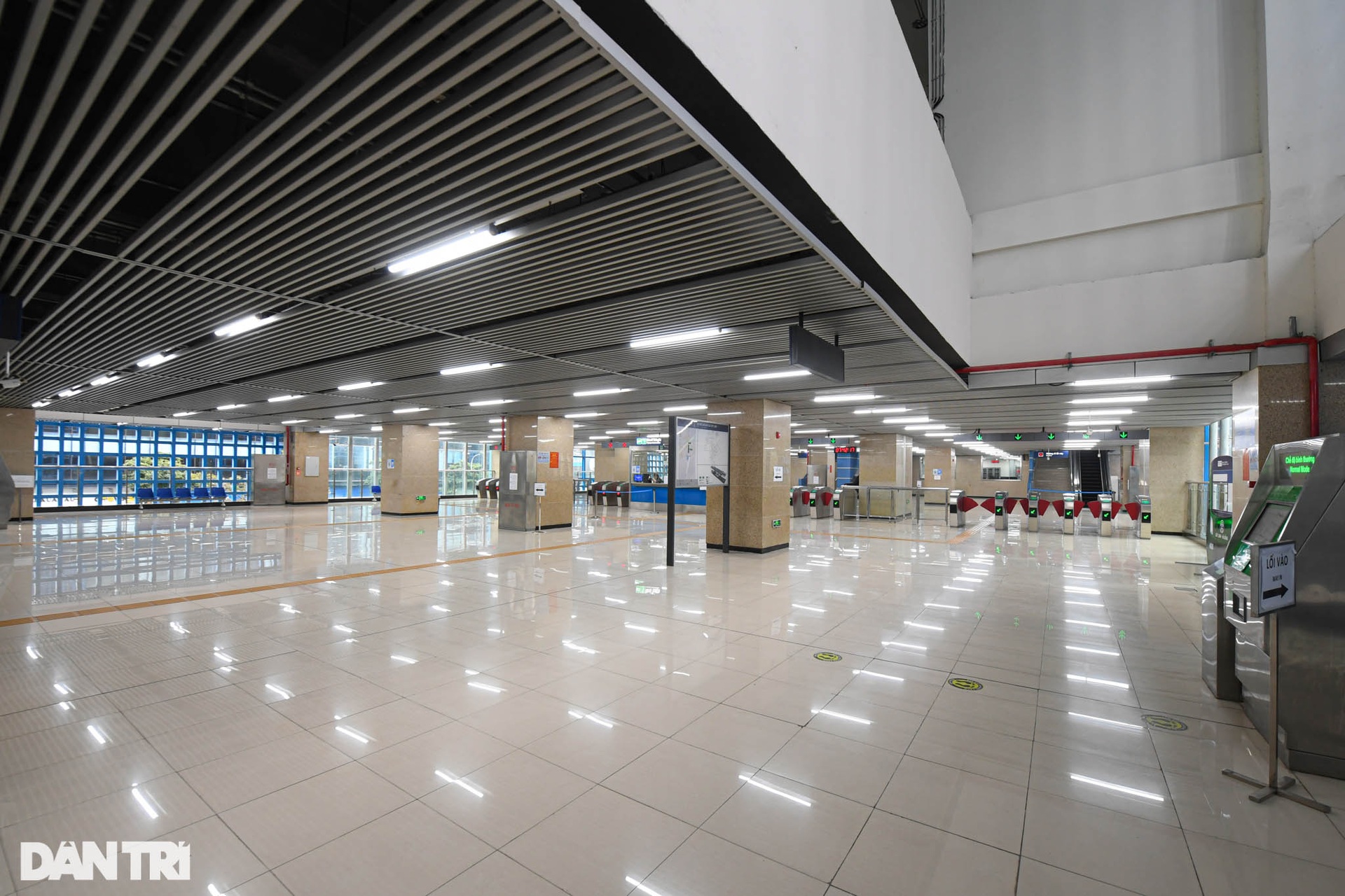 Nhiều sinh viên ở Hà Nội đi học bằng tàu Cát Linh - Hà Đông để tránh rét - 1 Nhiều sinh viên ở Hà Nội đi học bằng tàu Cát Linh - Hà Đông để tránh rét - 1