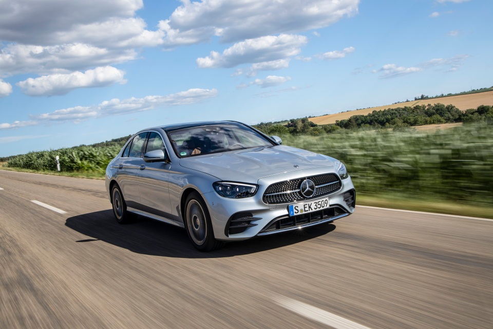 Choáng váng xem bảng giá xe Mercedes E-Class 2021 - 2 Choáng váng xem bảng giá xe Mercedes E-Class 2021 - 2