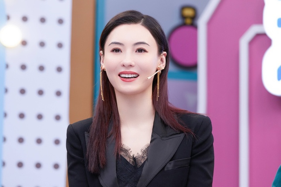 Ca hát thất bại nhưng Trương Bá Chi được khen về ngoại hình - 5 Ca hát thất bại nhưng Trương Bá Chi được khen về ngoại hình - 5
