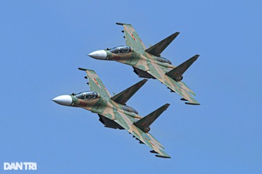 Máy bay xâm phạm vùng trời Việt Nam sẽ bị ép hạ cánh thế nào?