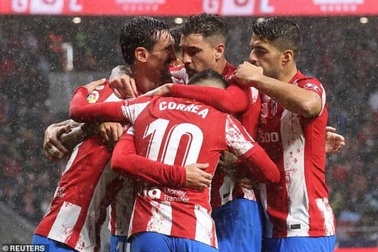 Atletico thắng đậm để tiếp tục đua vô địch La Liga cùng Real Madrid