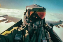 Ukraine đánh cược với F-16 khi Nga dồn 50.000 quân tinh nhuệ sát biên giới