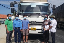 Người đàn ông khai bị lừa "bán" cho chủ tàu cá được hỗ trợ xe, tiền về quê