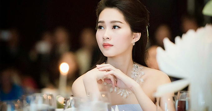 Bạn trai làm cả nhà tôi choáng váng khi thuê ô tô đưa bố mẹ tôi đi ăn, đi chơi hết hàng chục triệu đồng, nhưng rồi anh lại nhận xét một câu khiến tôi điếng người - Ảnh 1. Bạn trai làm cả nhà tôi choáng váng khi thuê ô tô đưa bố mẹ tôi đi ăn, đi chơi hết hàng chục triệu đồng, nhưng rồi anh lại nhận xét một câu khiến tôi điếng người - Ảnh 1.