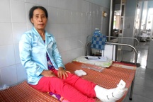 "Lúc lên cơn, con tôi gặp ai nó cũng đánh !"