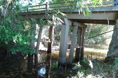 Người cựu chiến binh gom góp 300 triệu xây cầu cho dân đi