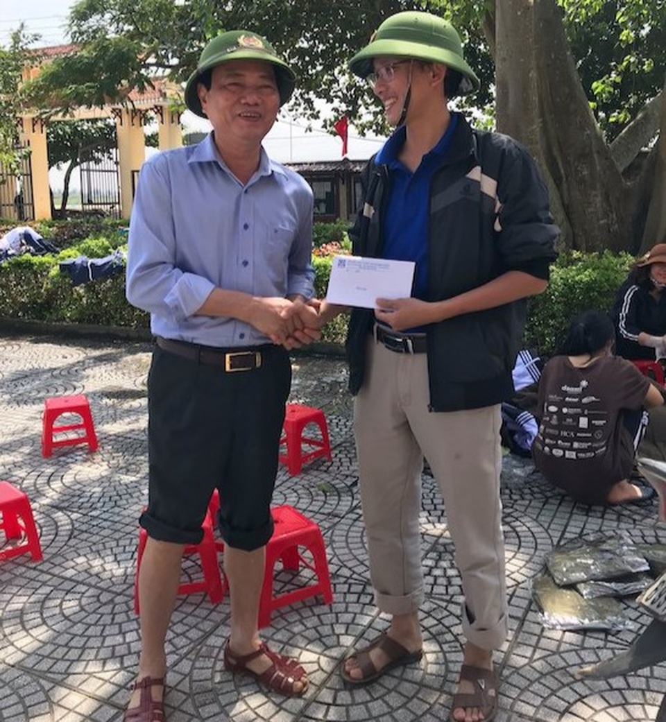 Bức thư ấm áp của thầy hiệu trưởng gửi học sinh vùng lũ - 5 Bức thư ấm áp của thầy hiệu trưởng gửi học sinh vùng lũ - 5
