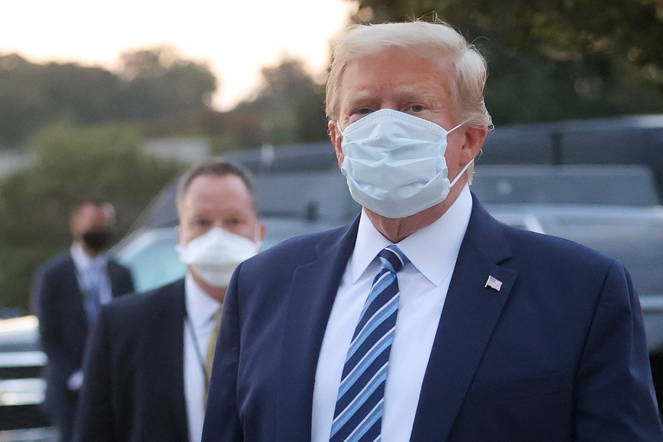 Tranh cãi dữ dội thông điệp “đừng sợ Covid-19” của Tổng thống Trump - 1 Tranh cãi dữ dội thông điệp “đừng sợ Covid-19” của Tổng thống Trump - 1