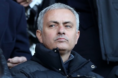 HLV Mourinho ra lệnh điều tra đội ngũ y tế của MU