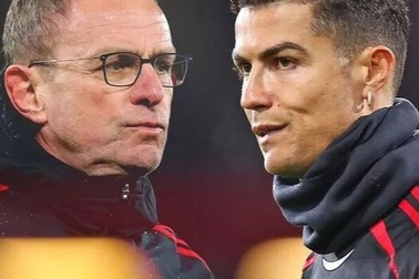 HLV Rangnick bất ngờ chê C.Ronaldo chạy chậm hơn cả Cavani