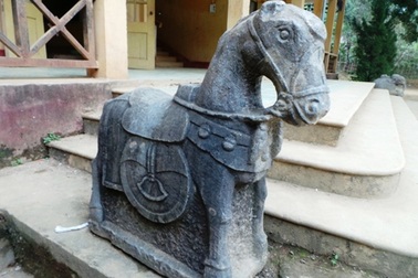 Chúa Chổm - Giai thoại và  những dị bản...