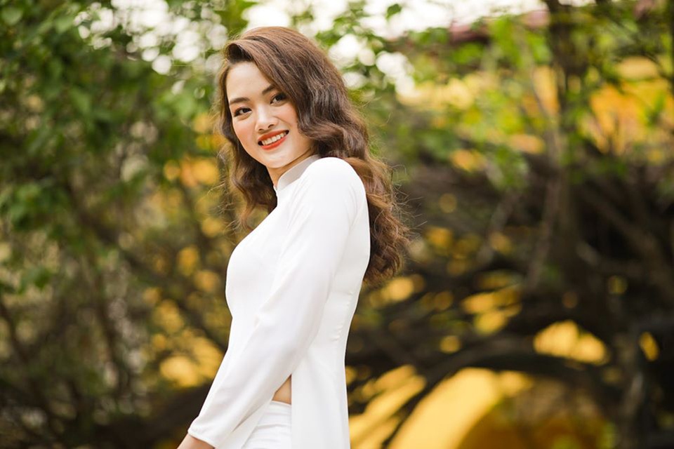 “Hoa khôi bóng chuyền” khoe giọng hát “ngọt” như ca sĩ - 3 “Hoa khôi bóng chuyền” khoe giọng hát “ngọt” như ca sĩ - 3
