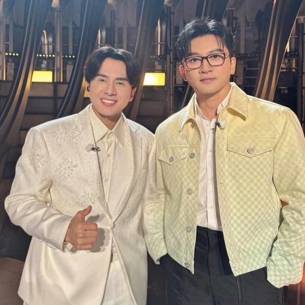 Đan Trường và Tô Hữu Bằng song ca Biệt khúc chờ nhau gây sốt - 1 Đan Trường và Tô Hữu Bằng song ca Biệt khúc chờ nhau gây sốt - 1