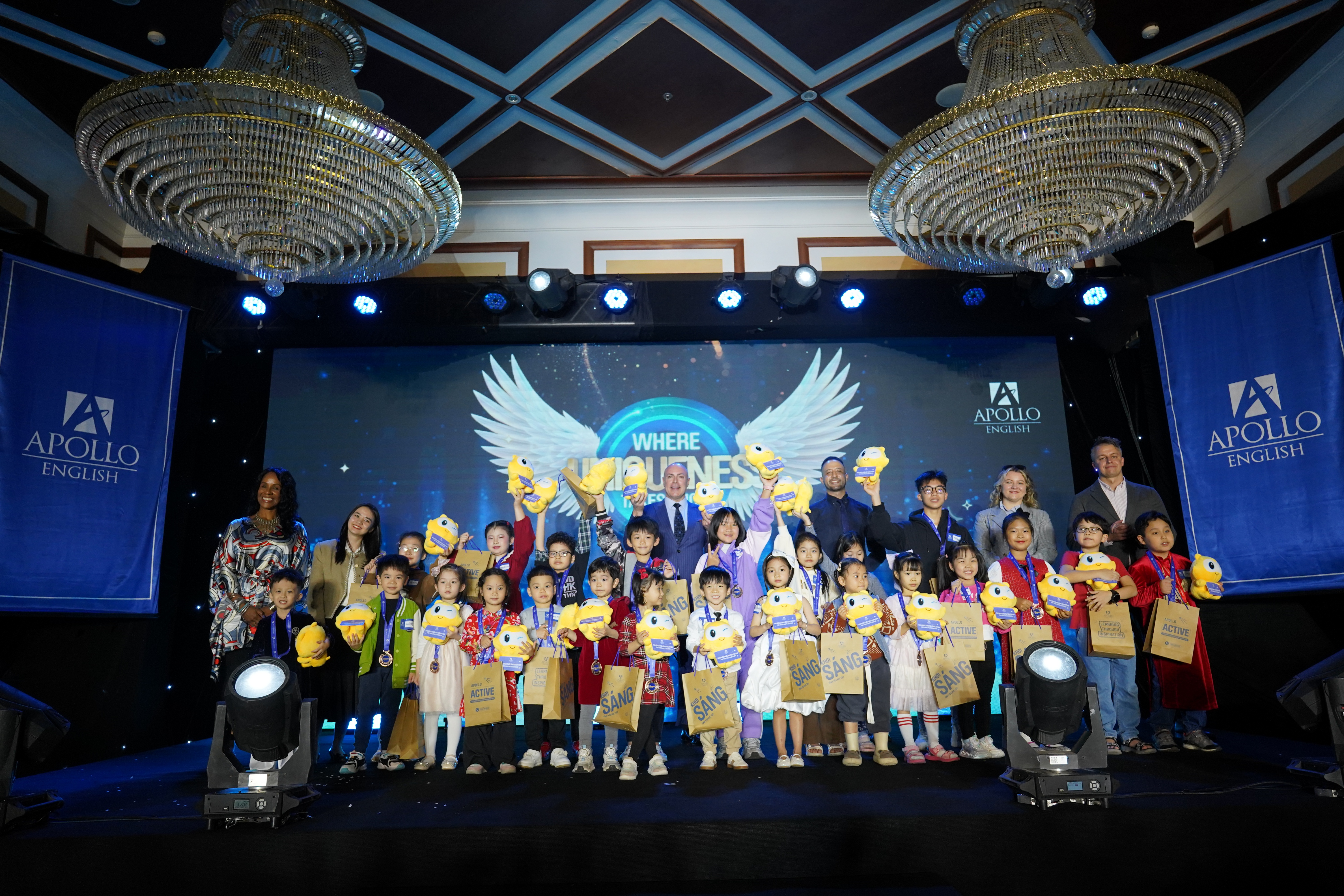 Apollo English: Vzdělávací zážitky šité na míru pro studenty jsou budoucností vzdělávání - 1 Apollo English: Đo ni đóng giày trải nghiệm học tập cho học sinh là tương lai của giáo dục - 1