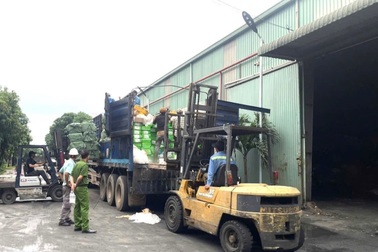 Đồng Nai tiêu hủy hơn 30 tấn vú heo, dồi trường