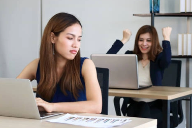 "Tôi khổ sở vì đồng nghiệp tranh công, xu nịnh sếp"