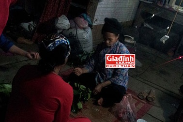 Lật tẩy nữ thầy mo chữa bách bệnh bằng “độc chiêu”… đọc thần chú, rút đinh trong cơ thể