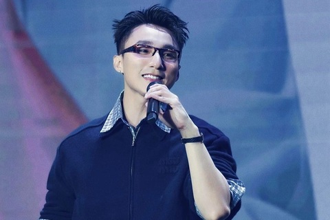 Không chỉ “handsome”, đây là cách người có 8.0 IELTS tả vẻ ngoài điển trai