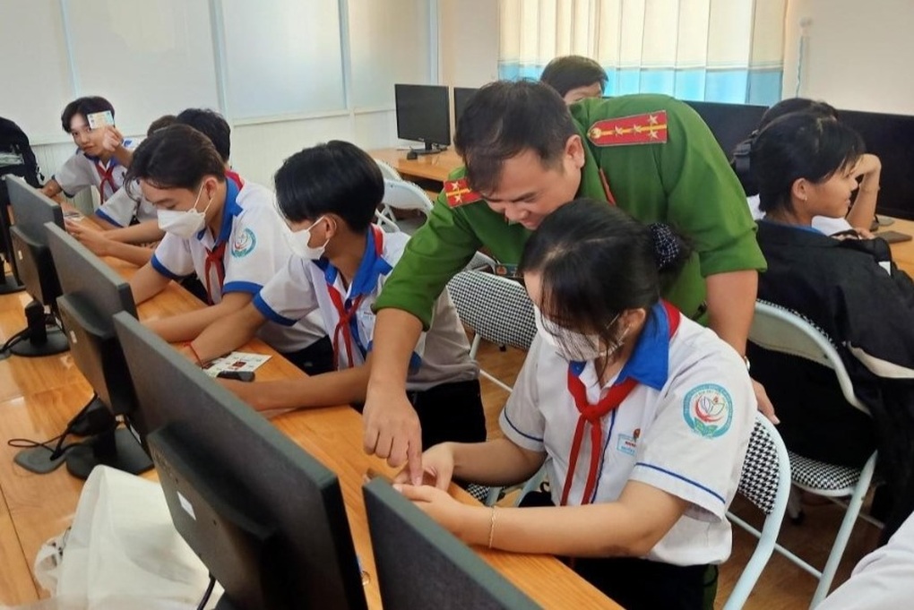 Huyện Hòa Bình: Phát huy sức mạnh tổ công nghệ số cộng đồng trong chuyển đổi số - 2 Huyện Hòa Bình: Phát huy sức mạnh tổ công nghệ số cộng đồng trong chuyển đổi số - 2