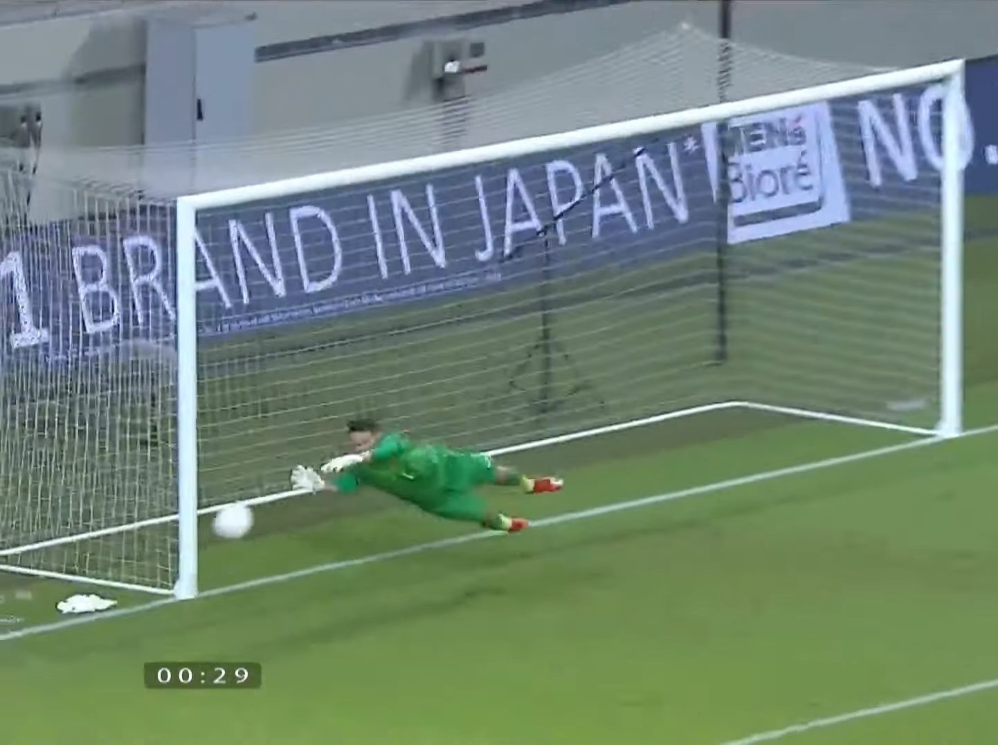 Dân mạng chế ảnh hài hước, tưng bừng ăn mừng chiến thắng trước Malaysia - 3