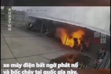 Clip những khoảnh khắc xe máy điện phát nổ, gây hỏa hoạn nghiêm trọng