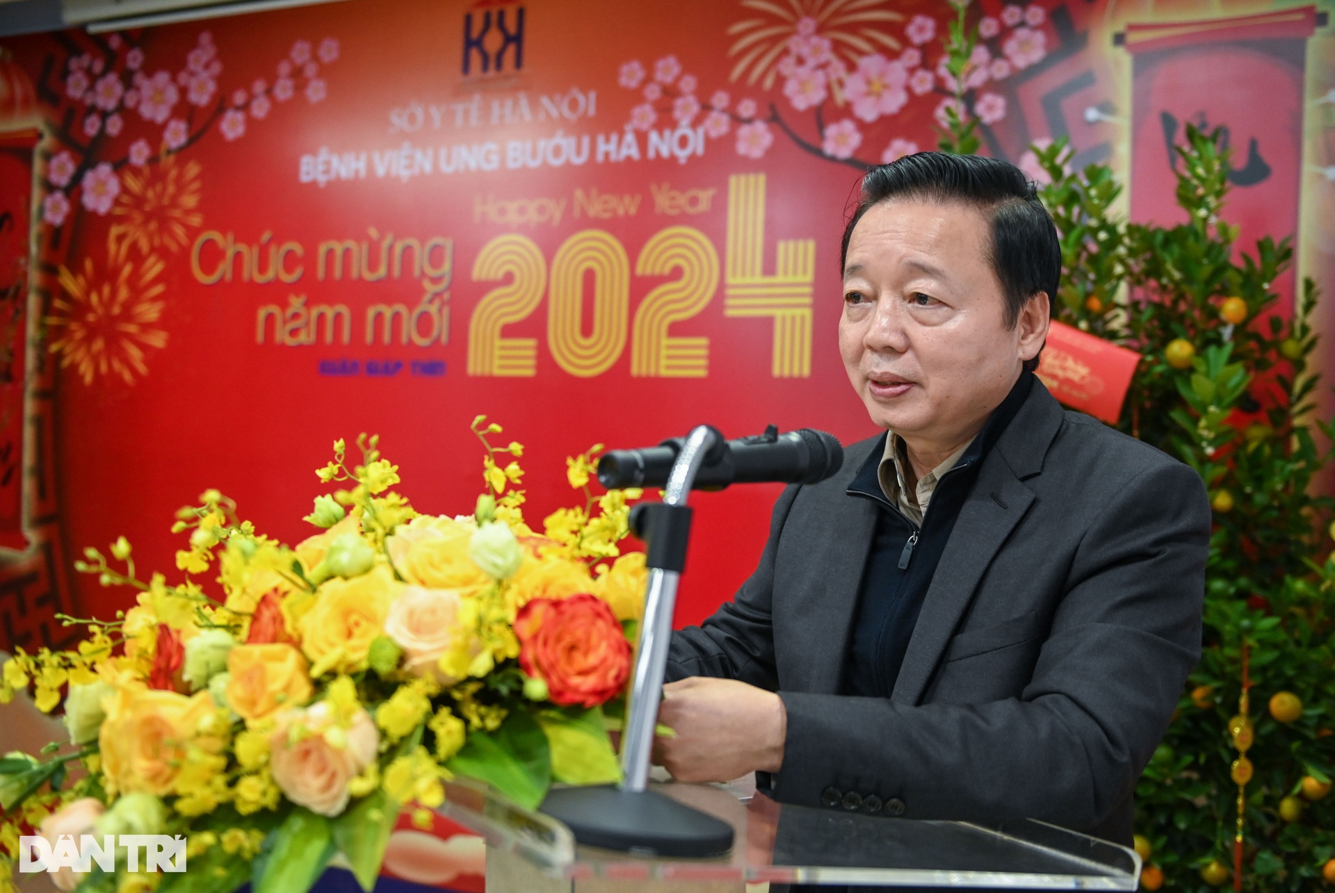 Phó Thủ tướng Trần Hồng Hà chúc Tết người già neo đơn, bệnh nhân ung thư - 7 Phó Thủ tướng Trần Hồng Hà chúc Tết người già neo đơn, bệnh nhân ung thư - 7