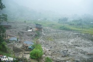 Bản làng vùng cao tan hoang sau trận sạt lở đất khiến 6 người chết ở Sa Pa