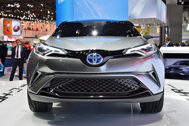 Toyota xác nhận thời điểm ra mắt của mẫu C-HR