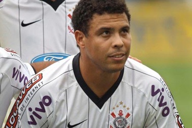 HLV Dunga khước từ lời khẩn cầu từ “Rô béo”