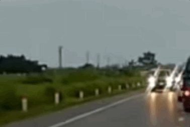 Trường hợp ô tô chạy lấn làn ngược chiều gây tai nạn đầy khó hiểu