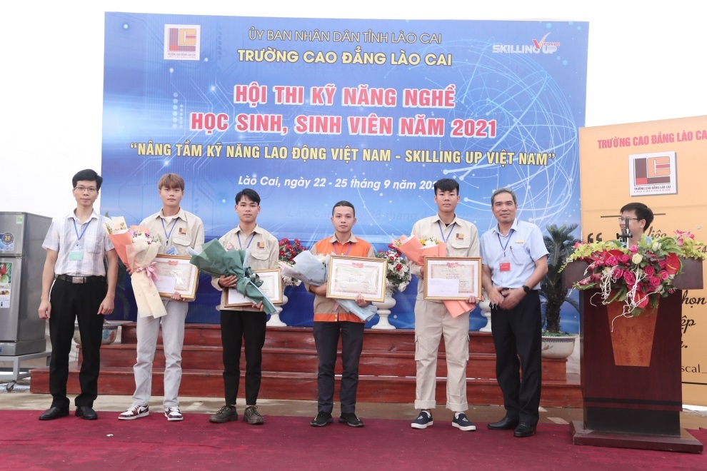 Sôi động Hội thi Kỹ năng nghề học sinh, sinh viên năm 2021 - 3 Sôi động Hội thi Kỹ năng nghề học sinh, sinh viên năm 2021 - 3