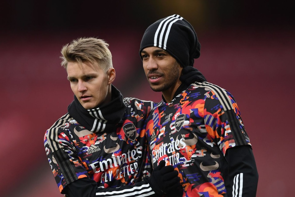 Aubameyang thăng hoa rực rỡ, Arsenal vượt mặt Leeds - 2 Aubameyang thăng hoa rực rỡ, Arsenal vượt mặt Leeds - 2