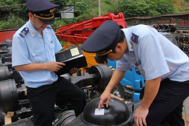 Doanh nghiệp kêu khổ, Bộ Tài chính yêu cầu sửa 76 văn bản kiểm tra chuyên ngành