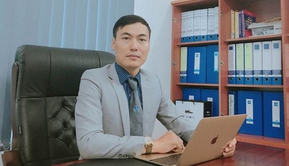 Côn đồ lao xe rạn xương sườn trung uý CSGT đối diện hình phạt nào? - 4 Côn đồ lao xe rạn xương sườn trung uý CSGT đối diện hình phạt nào? - 4