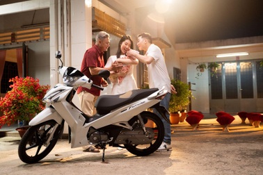 Sự hy sinh thầm lặng của cha bắt nguồn từ những điều đơn giản nhất