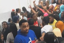 1.000 người Mỹ tiệc tùng bất chấp Covid-19 gây “bão” mạng