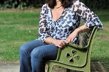 Bệnh “cứ cười là co quắp”